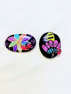 2 Handpainted Friendship Stones Aprox 3x3"